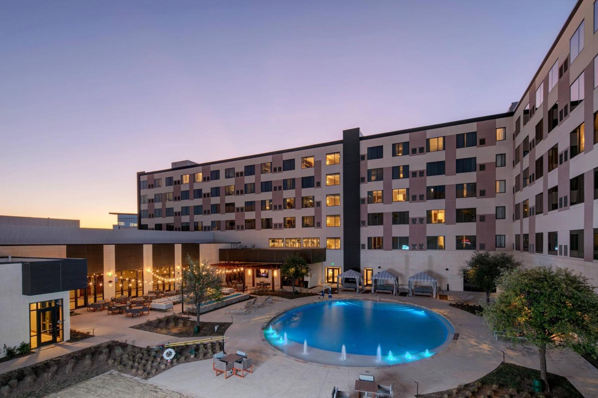 Marriott Dallas Allen Hotel & Convention Center Екстер'єр фото